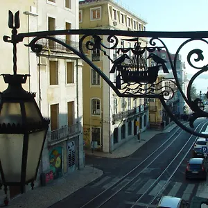 Hall Chiado ** Lissabon
